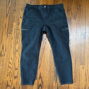 B36 Banana Republic Women’s 32/14 Faded Black Skinny Cargo Ankle Pants